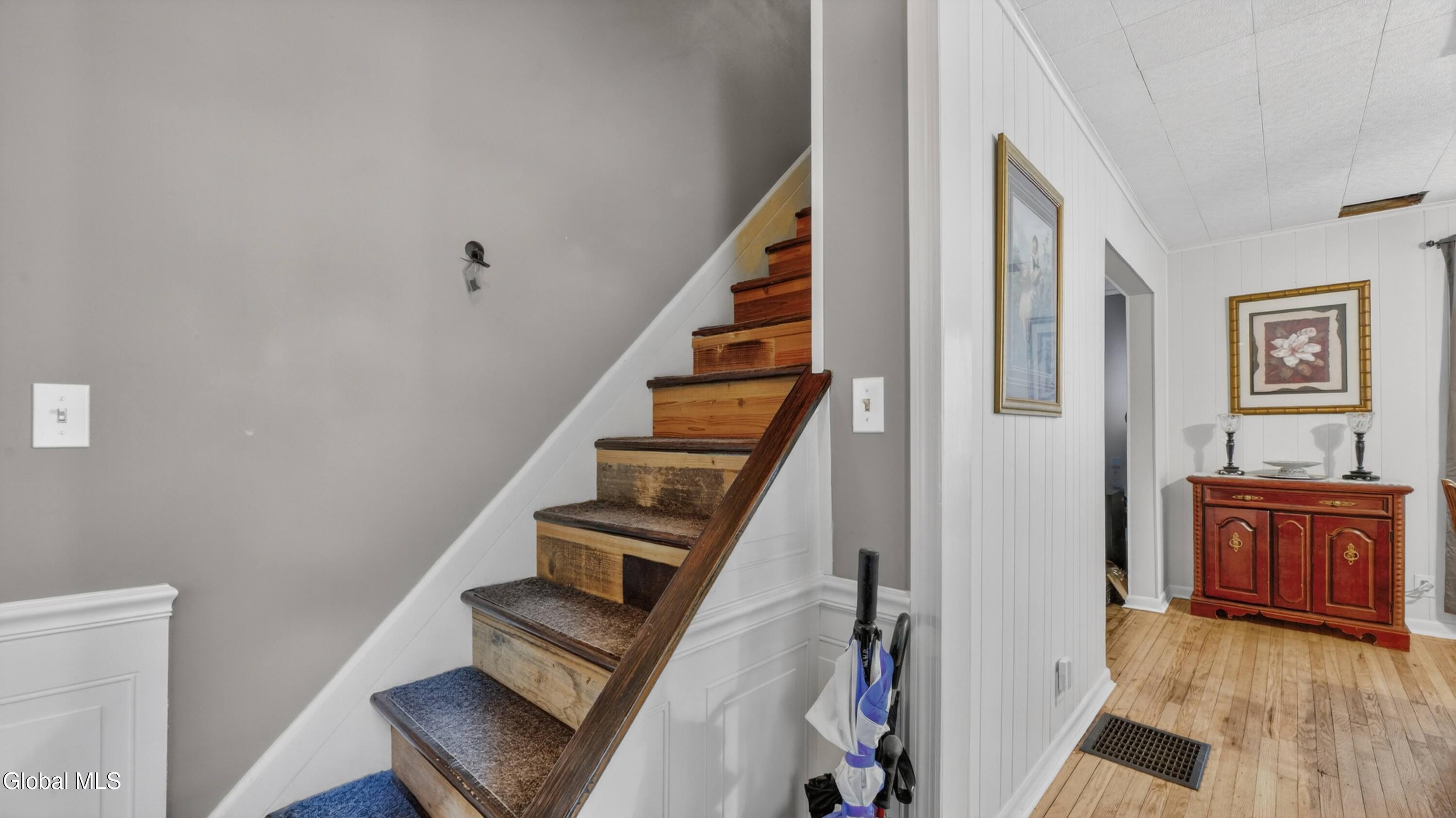 33 Clyde Street Gloversville NY 12078