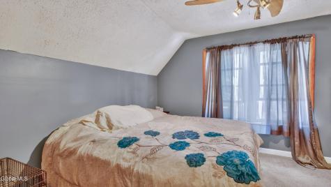 33 Clyde Street Gloversville NY 12078