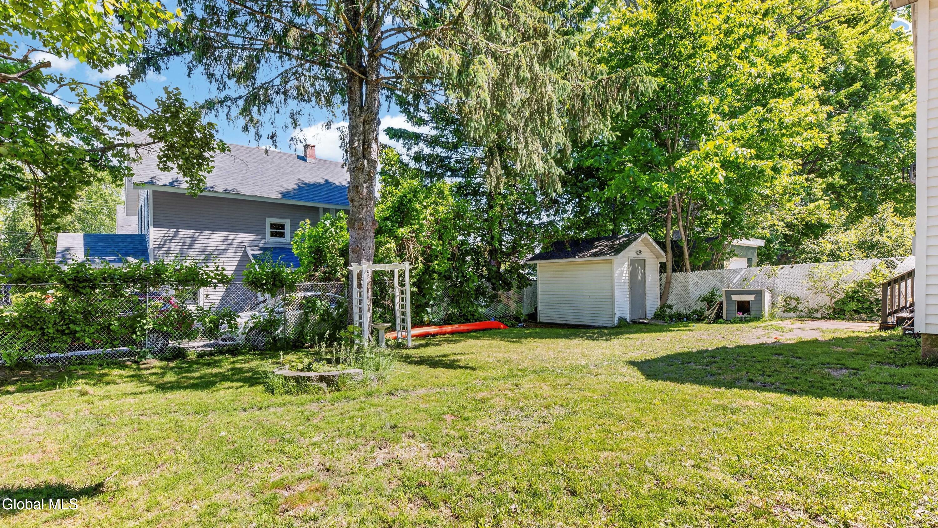 33 Clyde Street Gloversville NY 12078