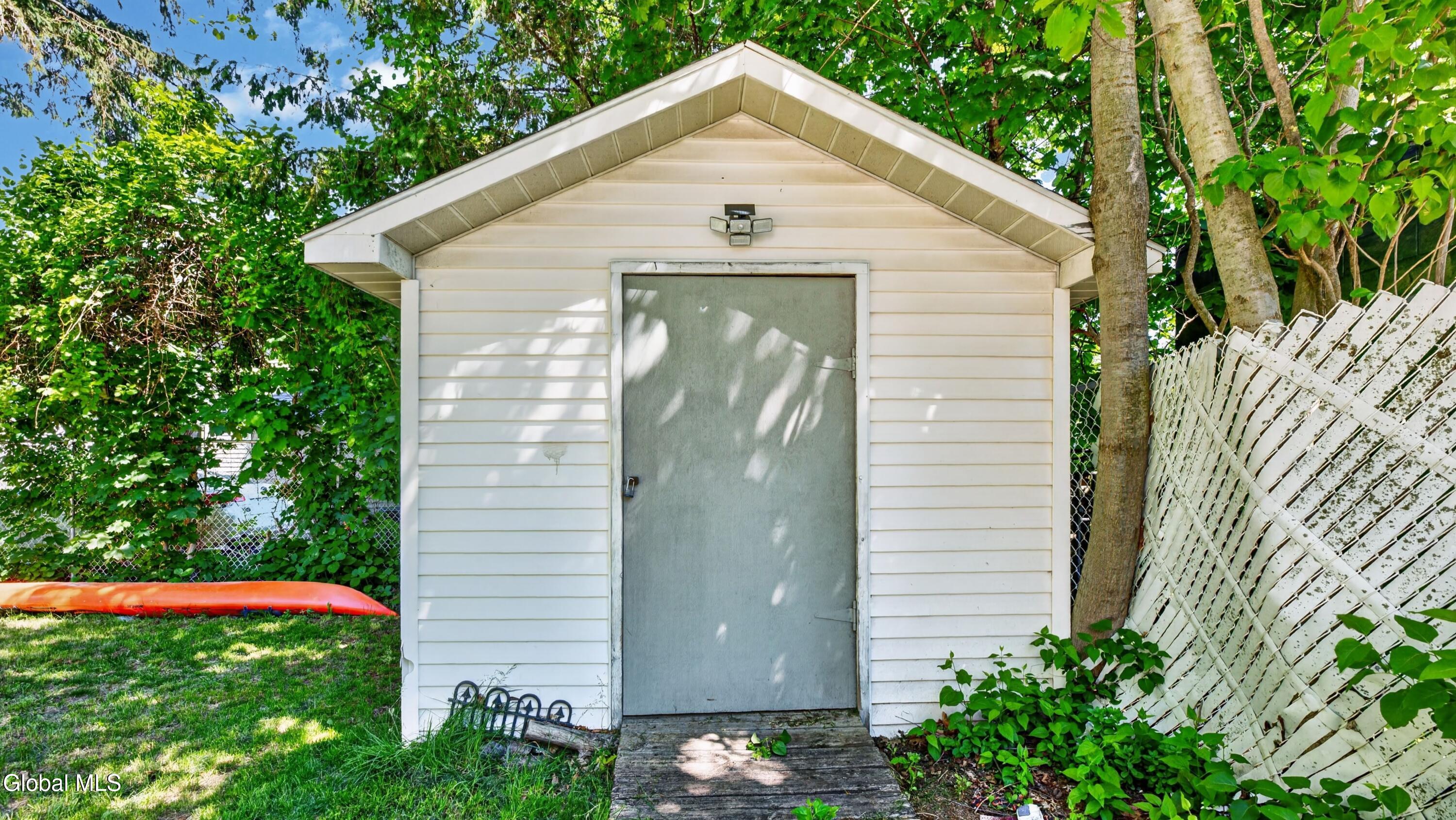 33 Clyde Street Gloversville NY 12078