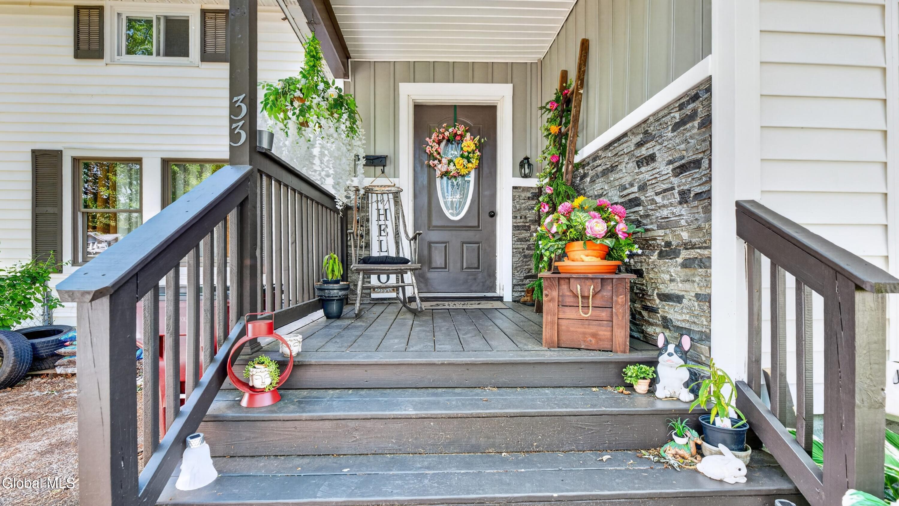 33 Clyde Street Gloversville NY 12078