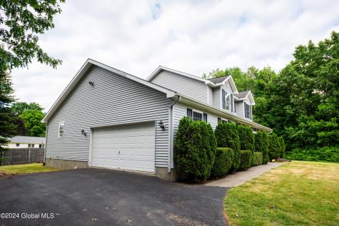 1 Verrazano Way Clifton Park NY 12065