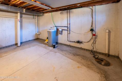 1 Verrazano Way Clifton Park NY 12065