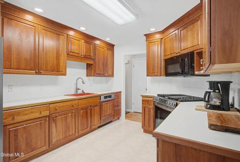 2410 Parkville Place Niskayuna NY 12309