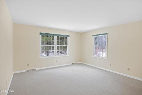 2410 Parkville Place Niskayuna NY 12309