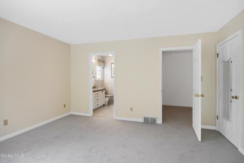 2410 Parkville Place Niskayuna NY 12309