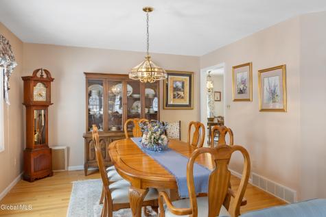 2410 Parkville Place Niskayuna NY 12309