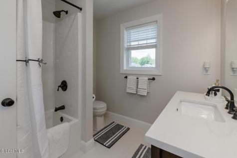 35 Chloes Way Saratoga Springs NY 12866
