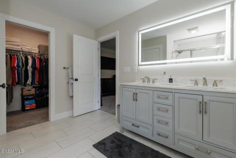 35 Chloes Way Saratoga Springs NY 12866