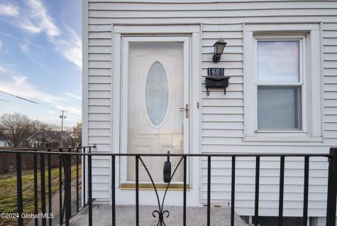 1601 8th Avenue Watervliet NY 12189