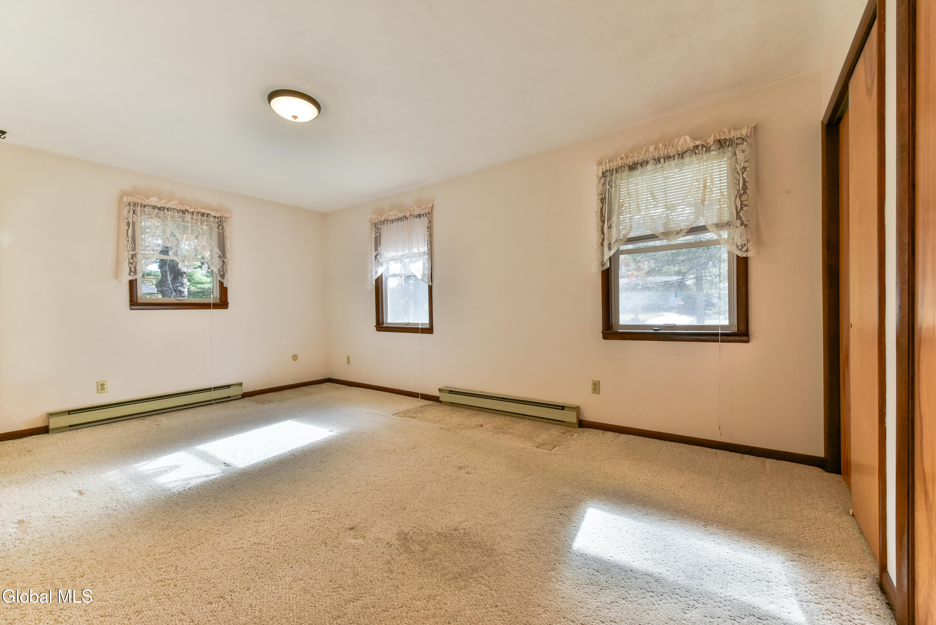 16 Delma Lane Averill Park NY 12018