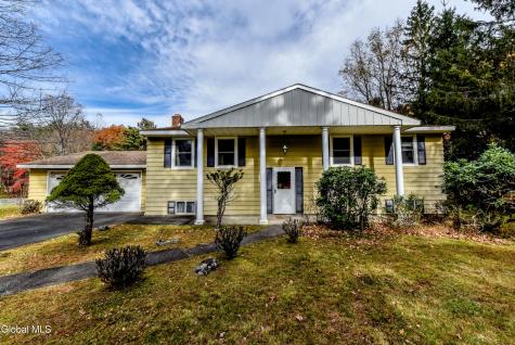 16 Delma Lane Averill Park NY 12018