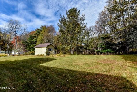 16 Delma Lane Averill Park NY 12018