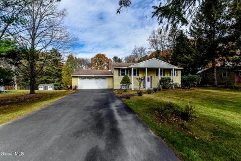 16 Delma Lane Averill Park NY 12018