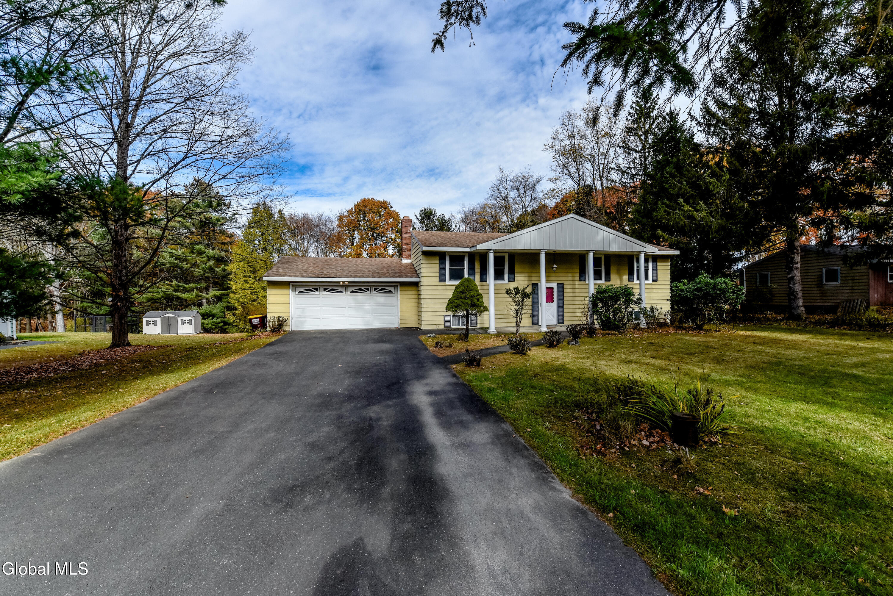 16 Delma Lane Averill Park NY 12018