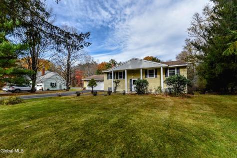 16 Delma Lane Averill Park NY 12018