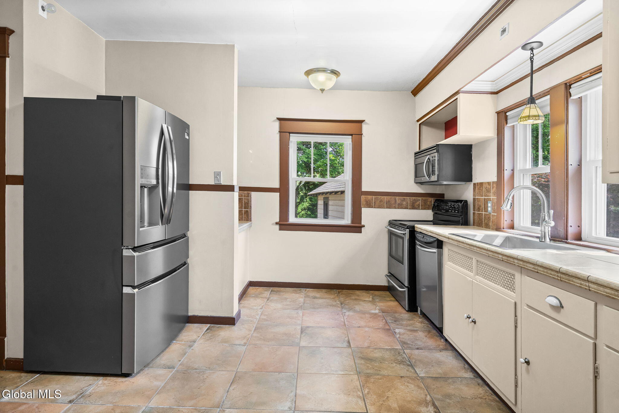 519 Kenwood Avenue Delmar NY 12054