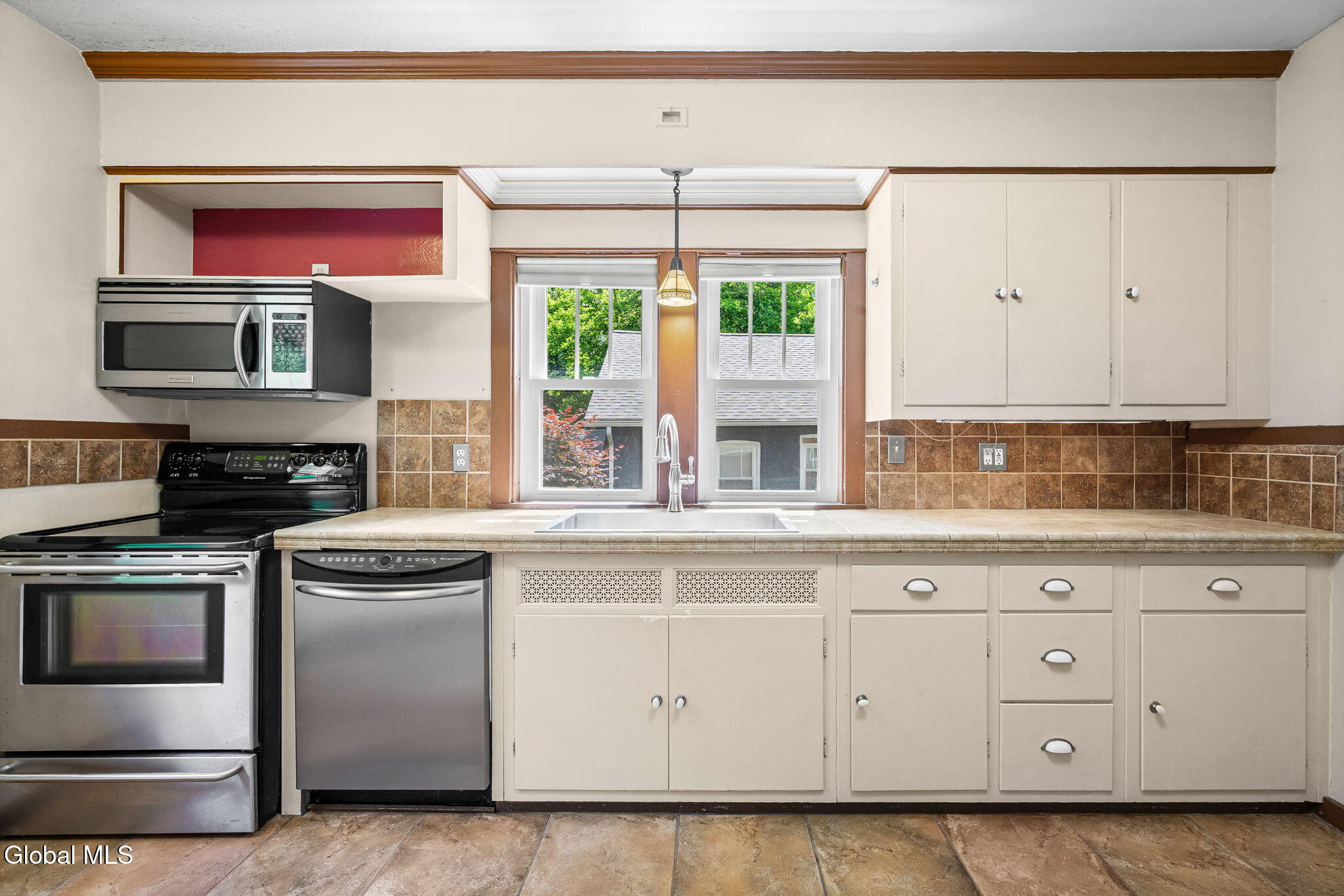 519 Kenwood Avenue Delmar NY 12054