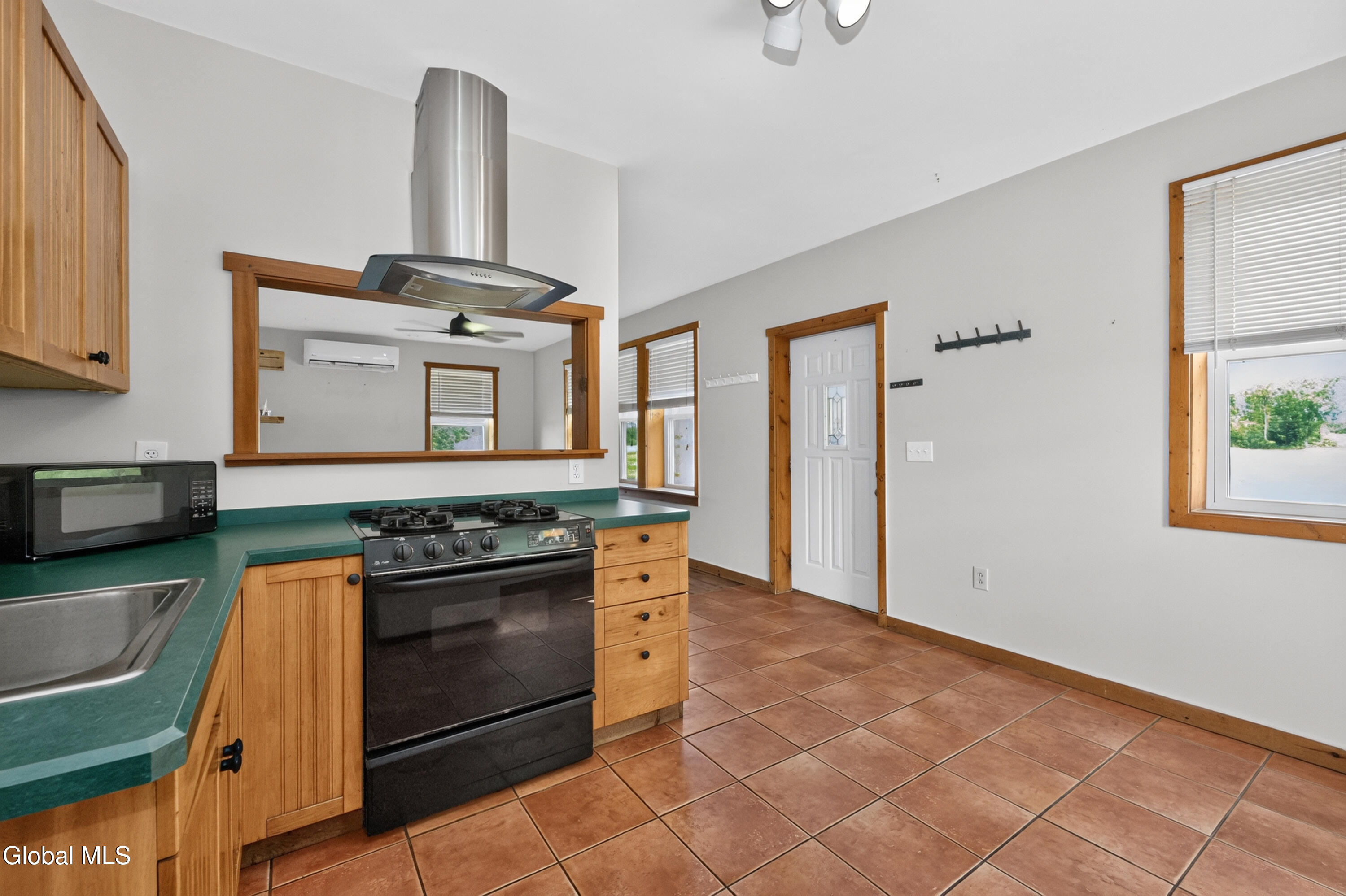 1595 State Route 196 Fort Edward NY 12828