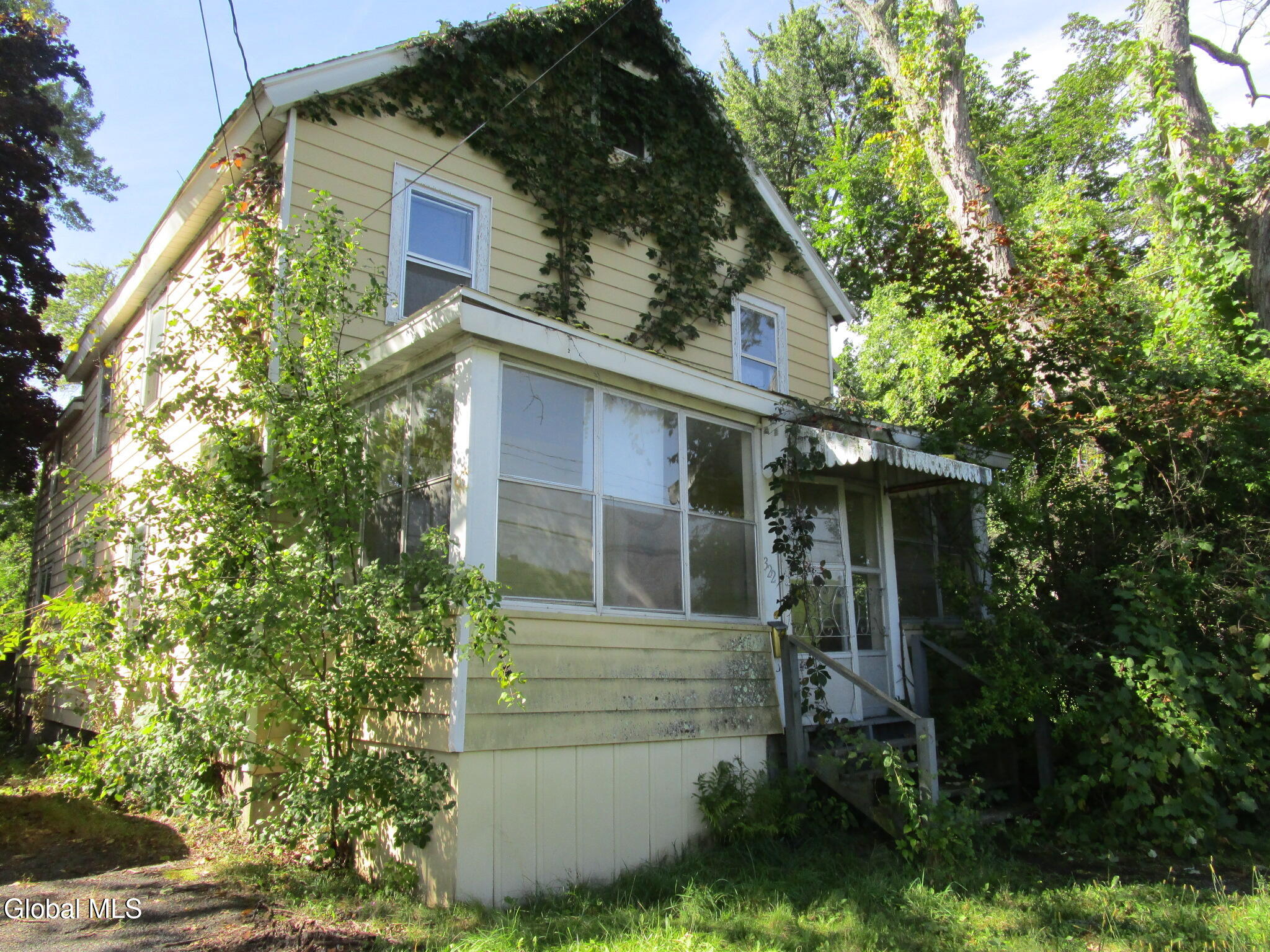 322 Vliet Boulevard Cohoes NY 12047