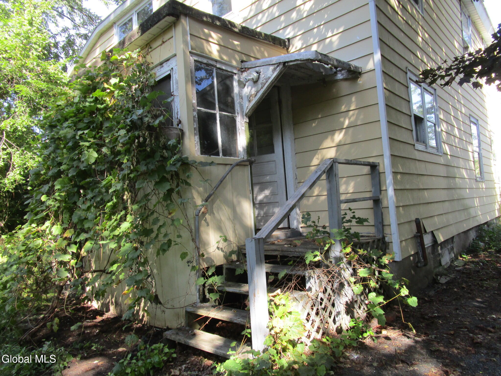 322 Vliet Boulevard Cohoes NY 12047