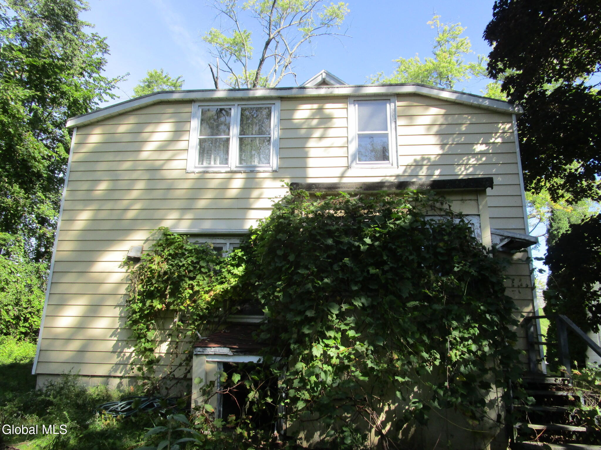 322 Vliet Boulevard Cohoes NY 12047
