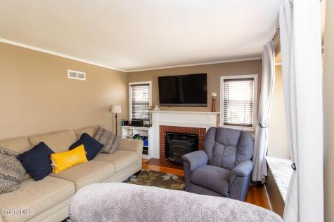 19 Willow Lane Glenville NY 12302