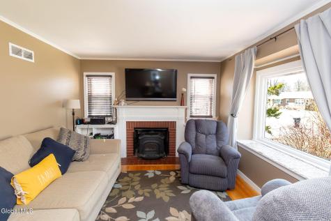 19 Willow Lane Glenville NY 12302