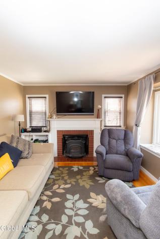 19 Willow Lane Glenville NY 12302