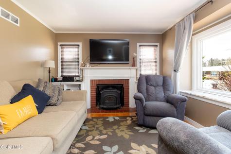 19 Willow Lane Glenville NY 12302