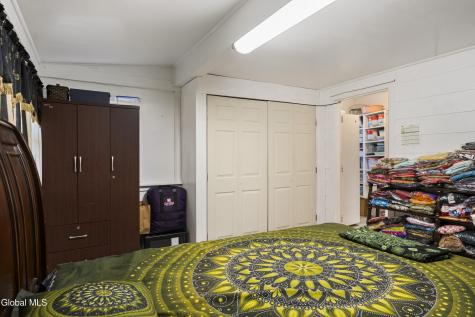 942 Central Parkway Schenectady NY 12309