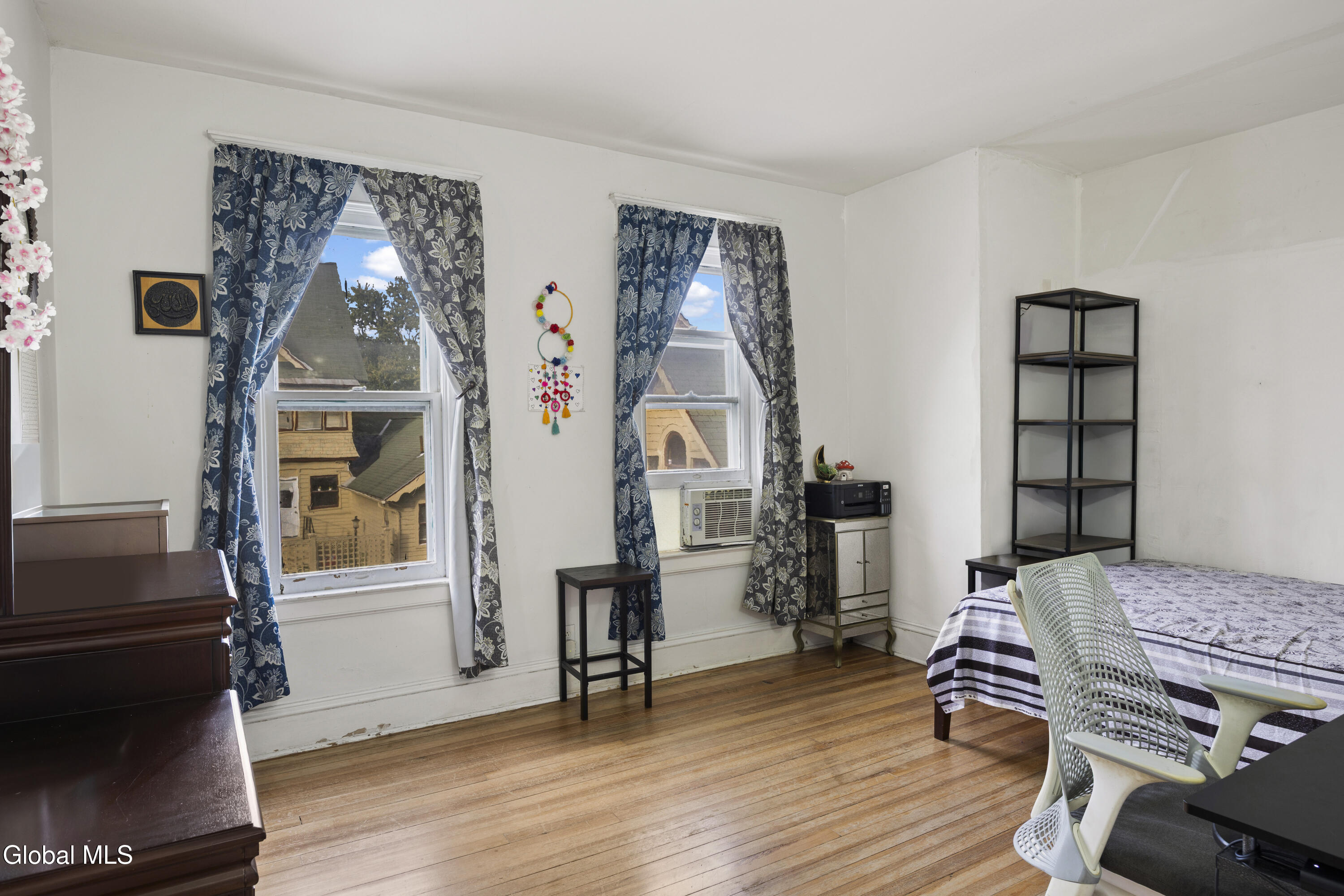 942 Central Parkway Schenectady NY 12309