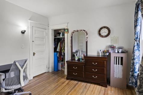 942 Central Parkway Schenectady NY 12309