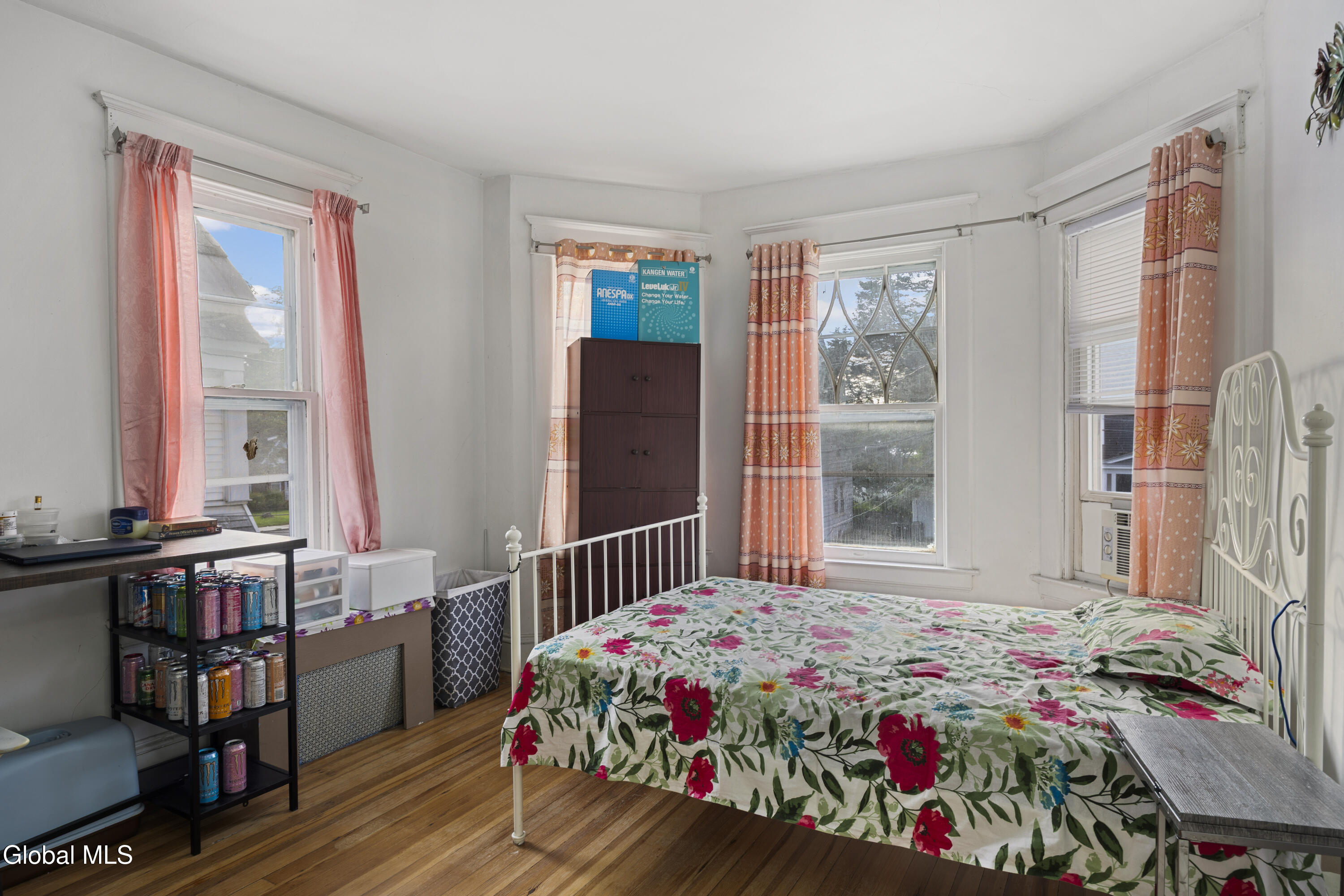 942 Central Parkway Schenectady NY 12309