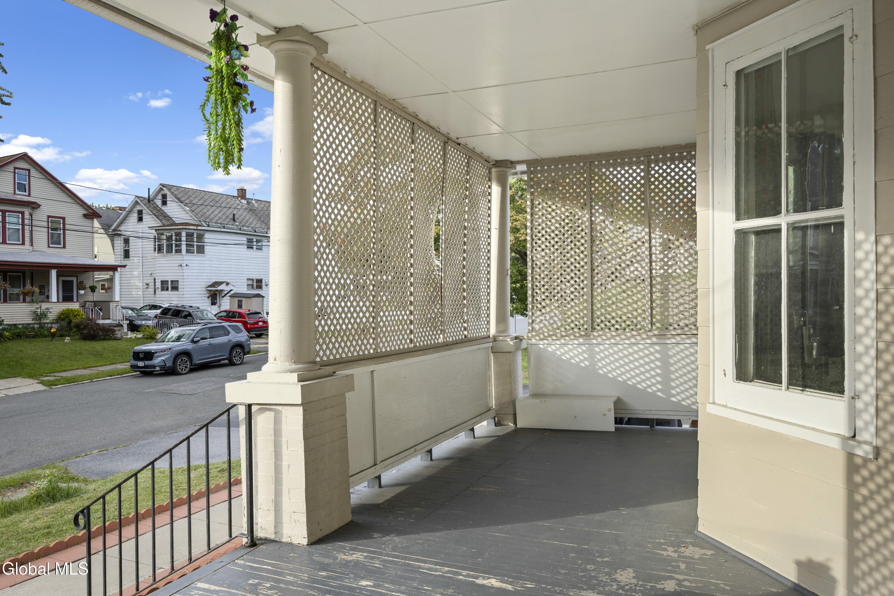 942 Central Parkway Schenectady NY 12309
