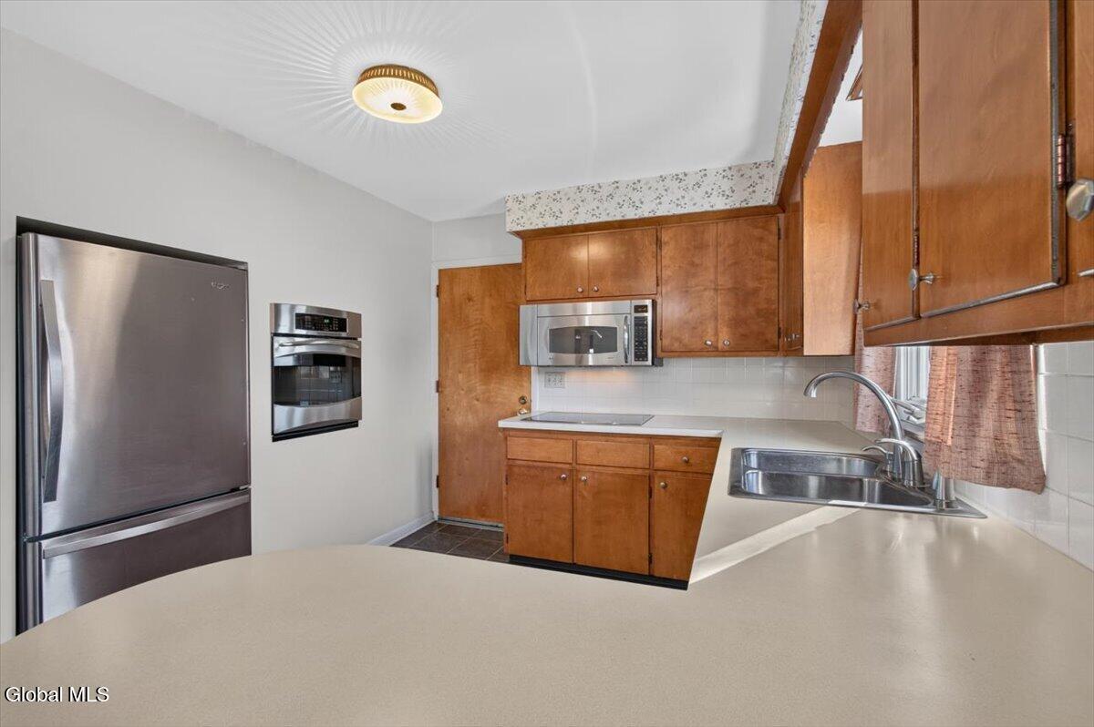 215 Van Buren Avenue Schenectady NY 12304