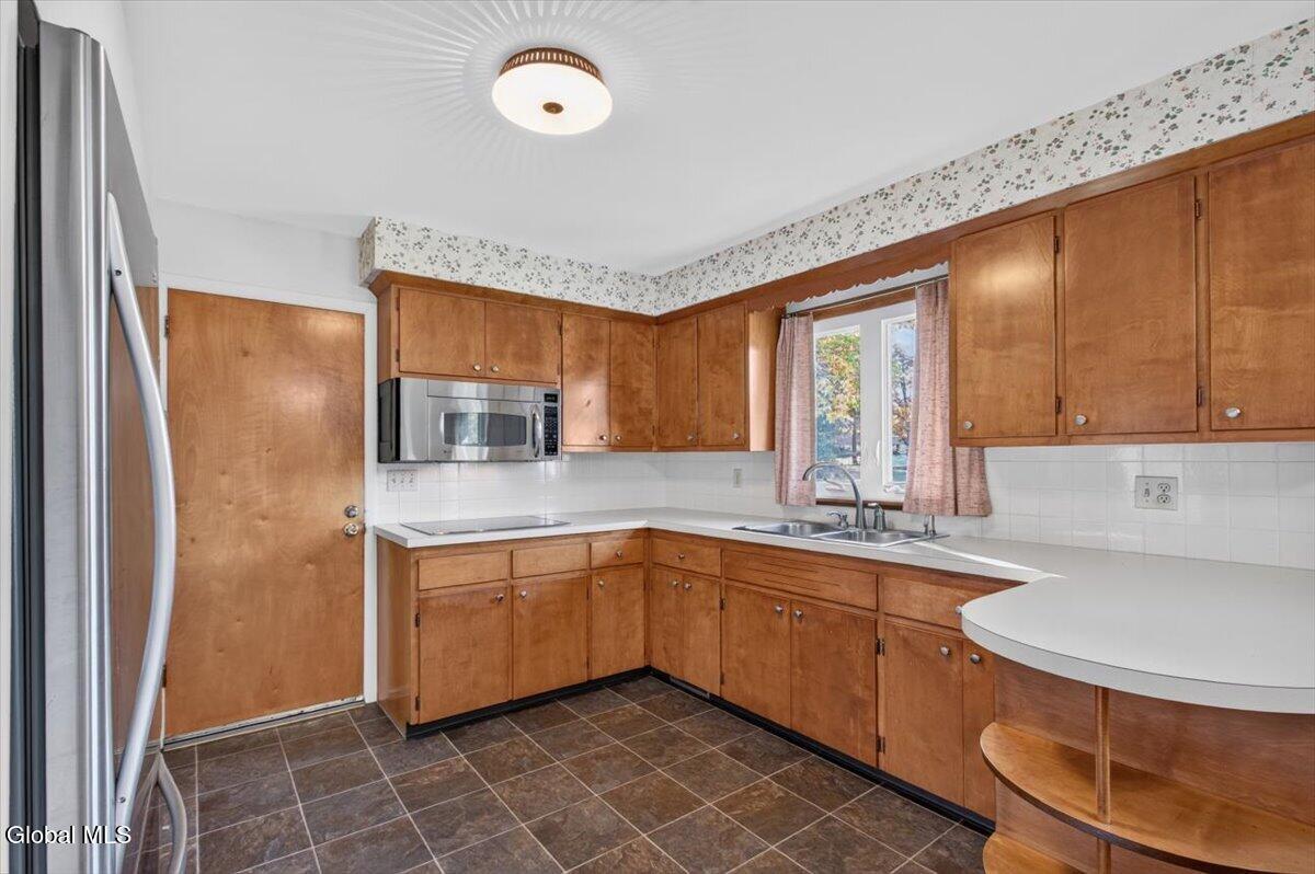 215 Van Buren Avenue Schenectady NY 12304
