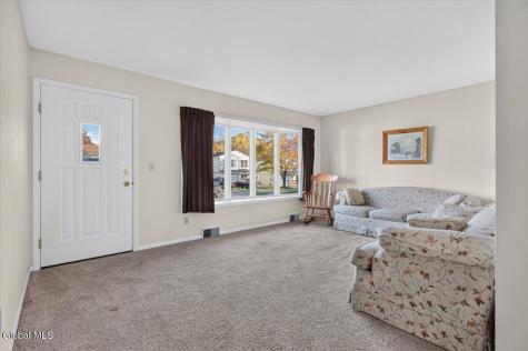 215 Van Buren Avenue Schenectady NY 12304