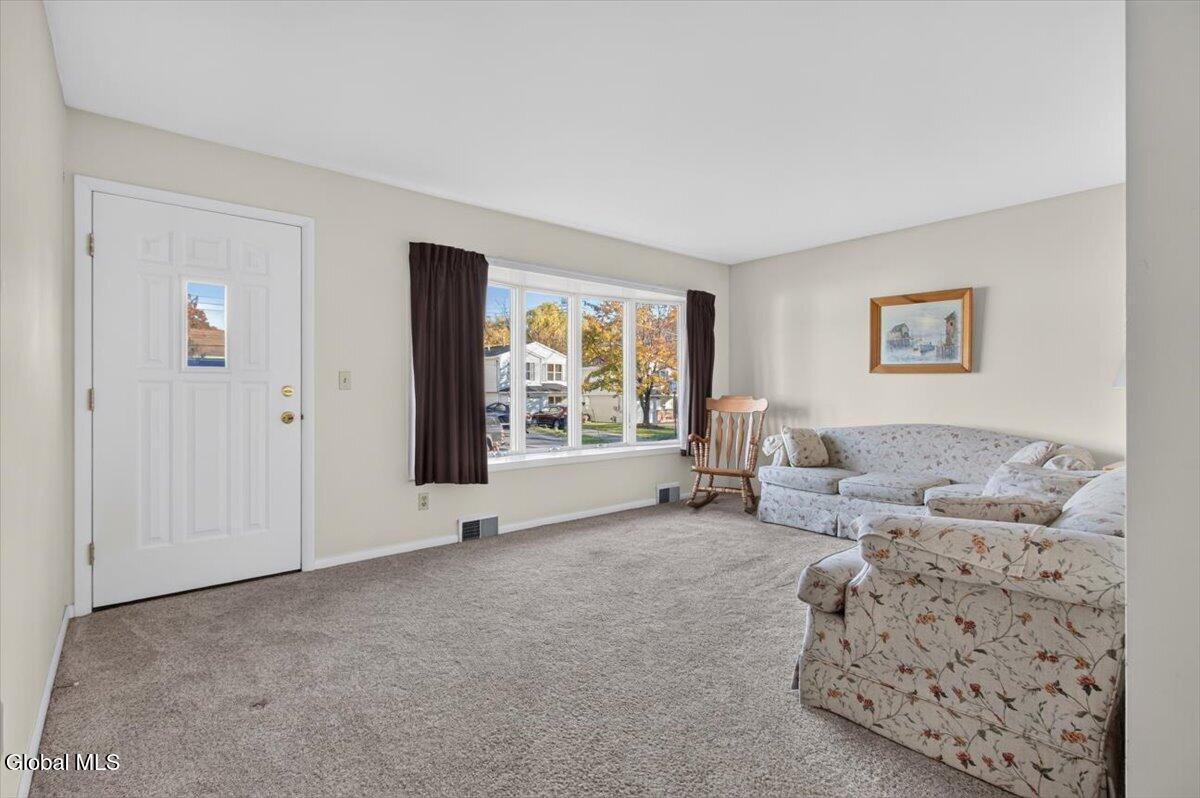 215 Van Buren Avenue Schenectady NY 12304