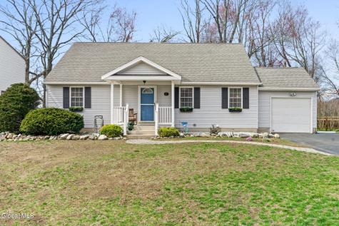 61 Jefferson Road Glenmont NY 12077