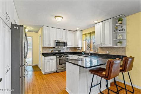 61 Jefferson Road Glenmont NY 12077