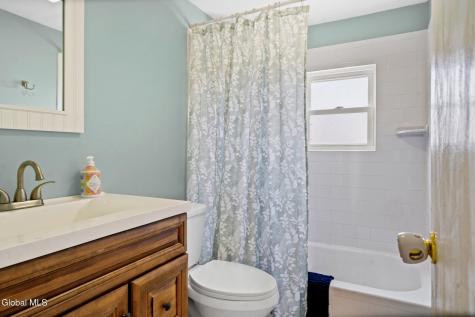 61 Jefferson Road Glenmont NY 12077