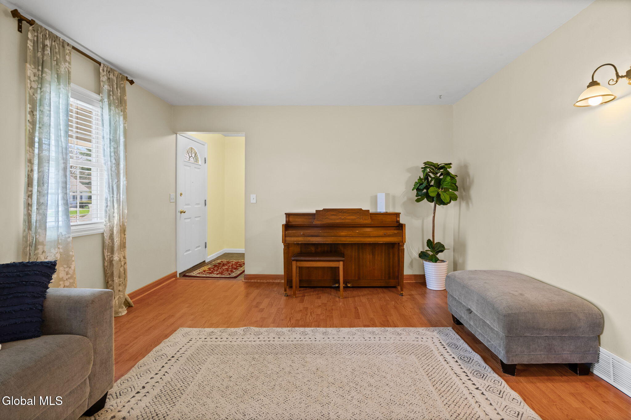 61 Jefferson Road Glenmont NY 12077