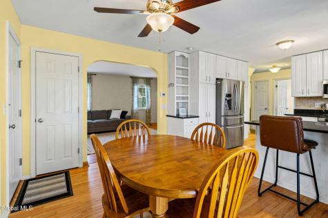 61 Jefferson Road Glenmont NY 12077