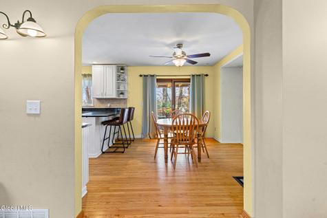 61 Jefferson Road Glenmont NY 12077