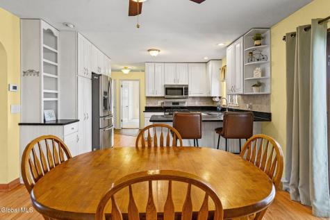 61 Jefferson Road Glenmont NY 12077