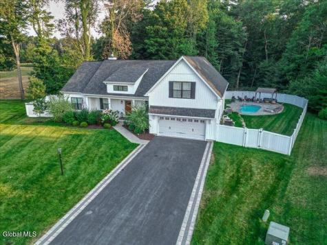 9 Easton Court Wilton NY 12831