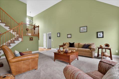 1019 Gideon Trace Schenectady NY 12302