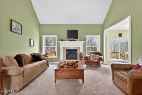 1019 Gideon Trace Schenectady NY 12302