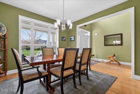 1019 Gideon Trace Schenectady NY 12302